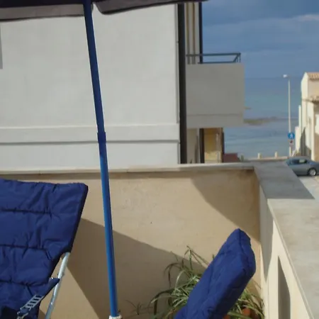 Kamarina Apartment