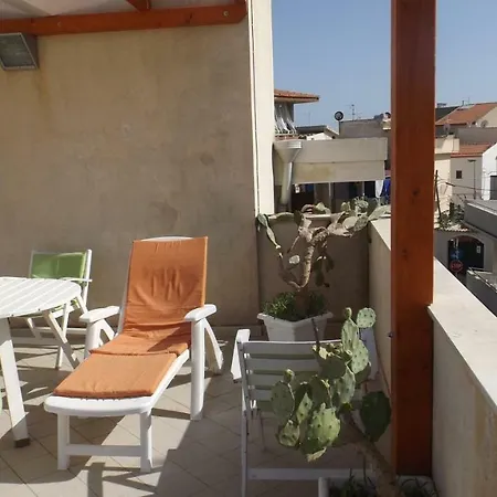 Kamarina Apartment
